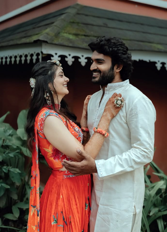 Kiran_20abbavaram_20wife_20seemantham9.jpg 10