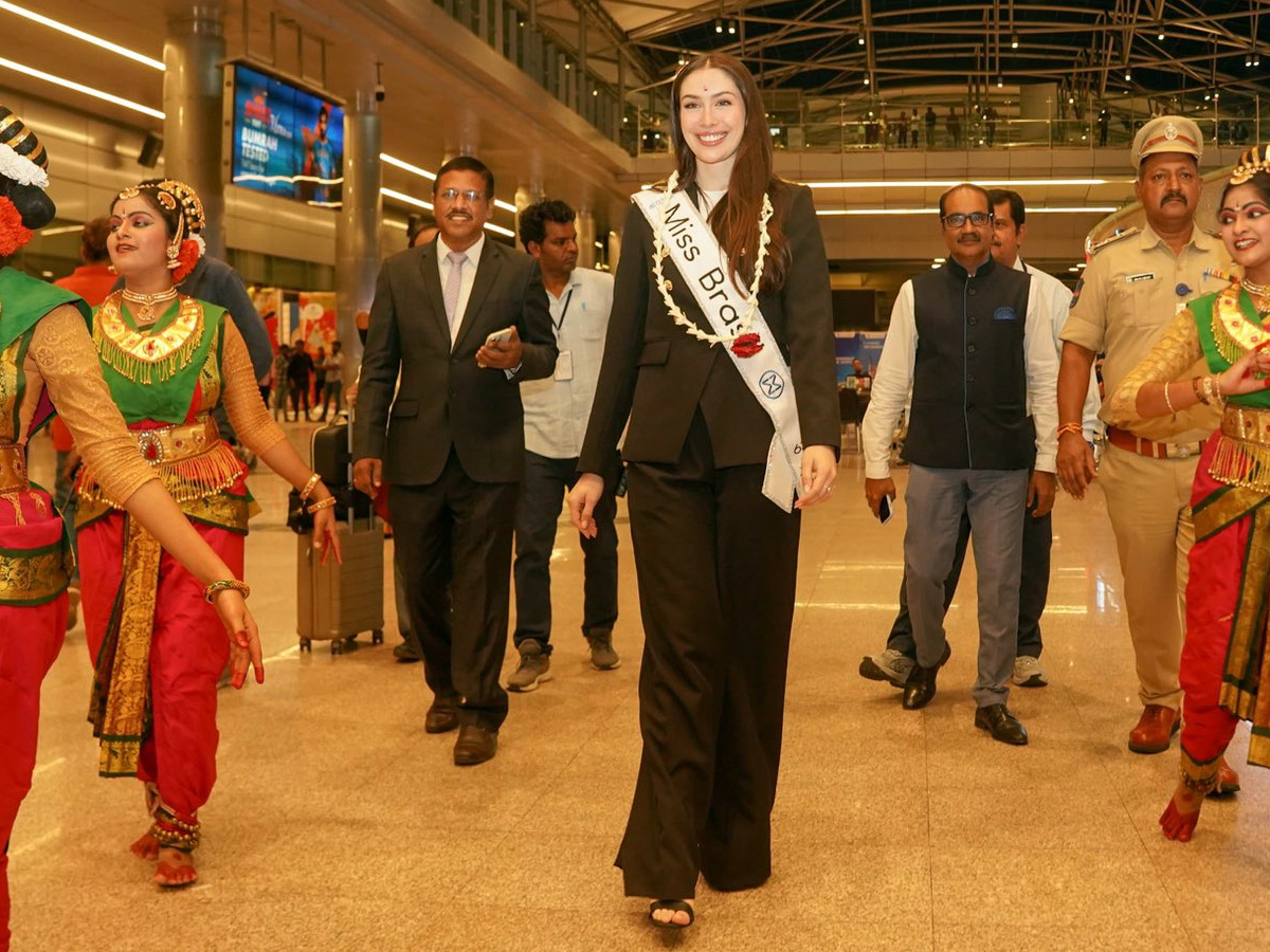 MIss_20World_202025_2011.jpg 12