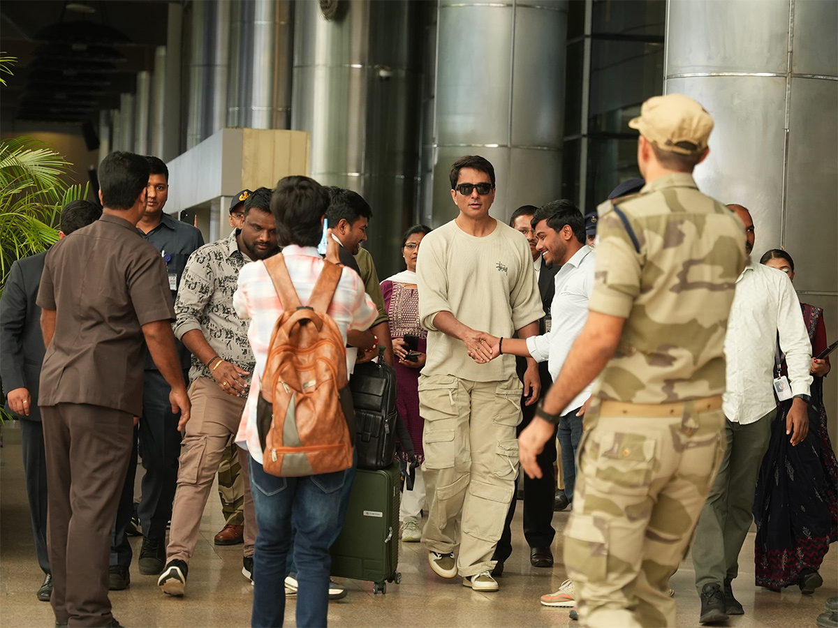 sonu_20sood_2.jpg 15