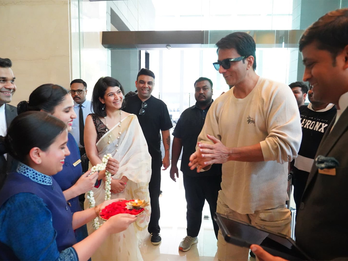 sonu_20sood_3.jpg 16