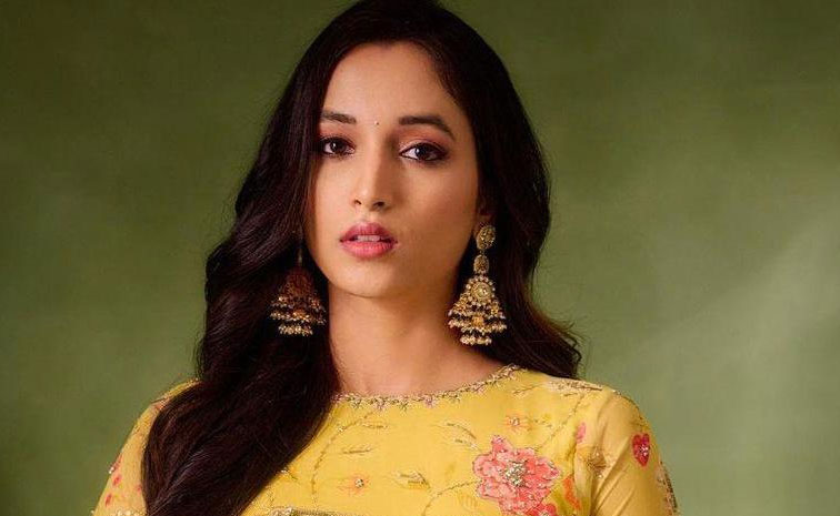 srinidhi.jpg