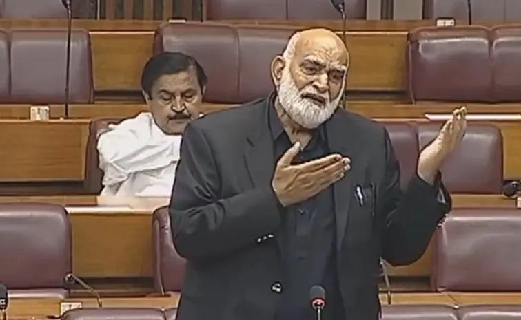 Pakistani-Mp-Breaks-Down-In.jpg