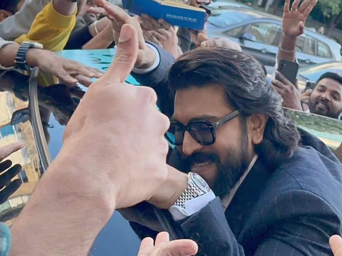Ram_20Charan_20Receives_20warm_20welcome_20In_20London_20Ahead_20of_20wax_20statue_20Inauguration_20Photos_20_281_29.jpg 2