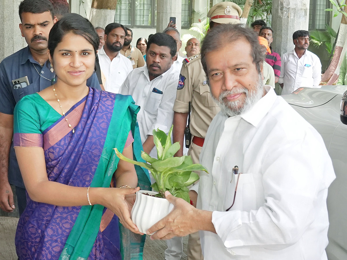 Best_20Photos_20of_20The_20Week_20in_20AP_20and_20Telangana_20Photo_20Gallery_20_2824_29.jpg 23