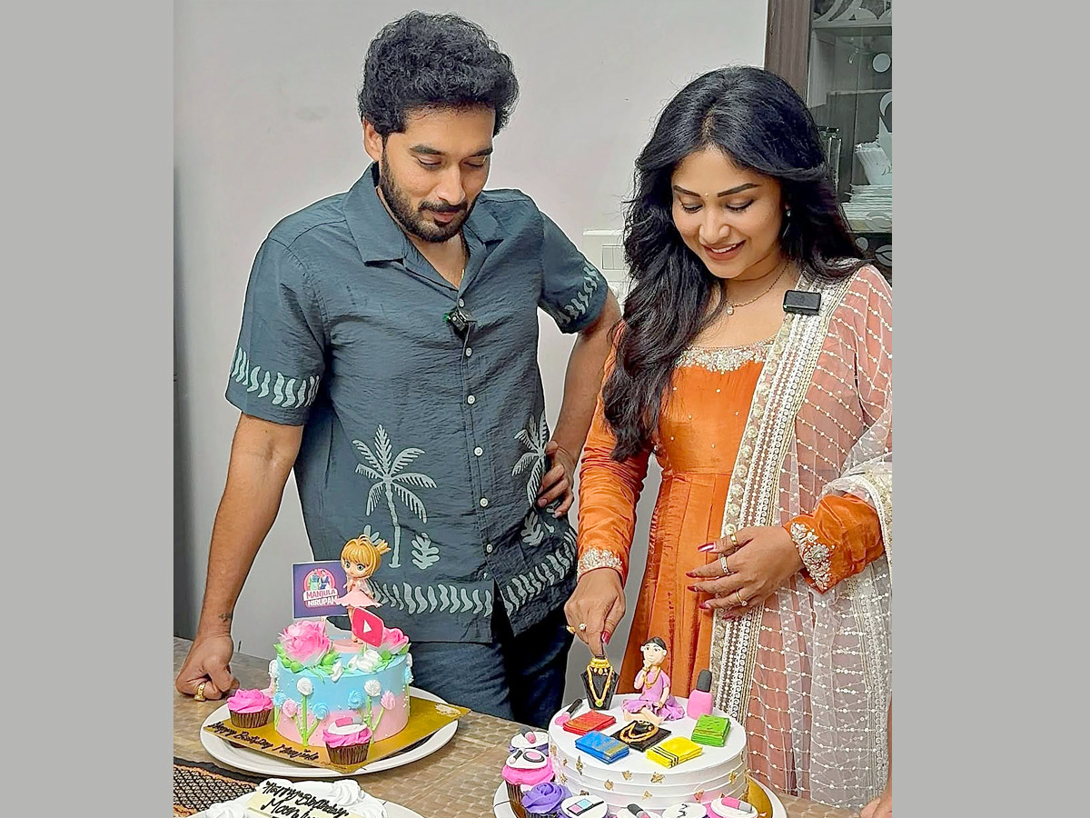 Nirupam_20Paritala_20wife_20Manjula_20Birthday_20celebrations_20photos_20_20_285_29.jpg 6