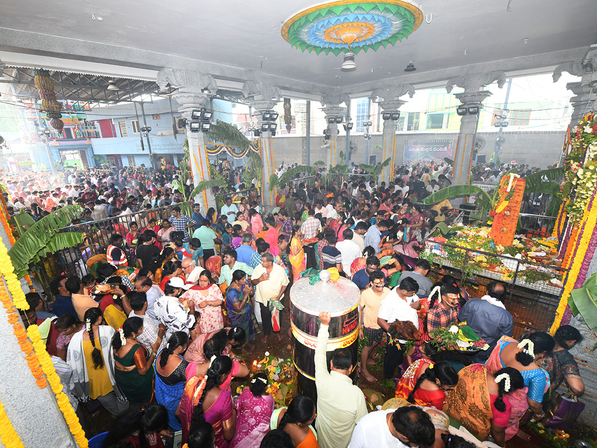 Tirupati_20Gangamma_20Jatara_202025_20Festival_20Vibes__20_2829_29.jpg 29