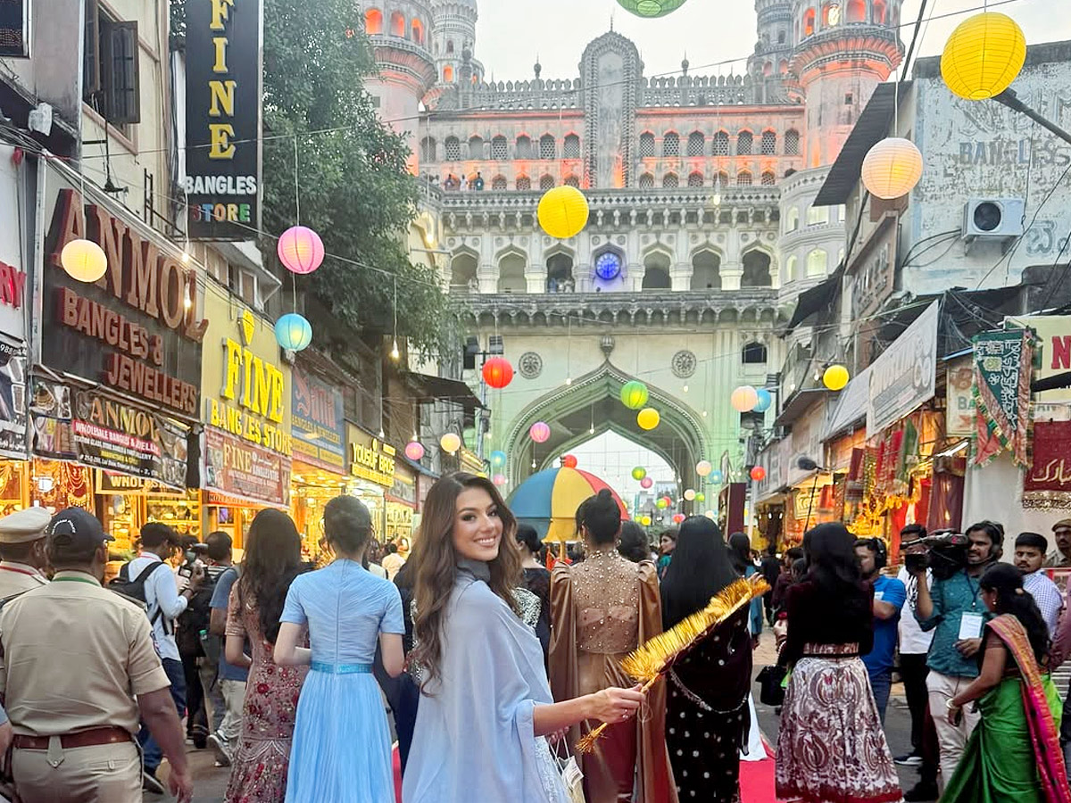 Miss_20World_202025_20Contestants_20At_20Charminar_2C_20Hyderabad_20Photos_20_2825_29.jpg 13