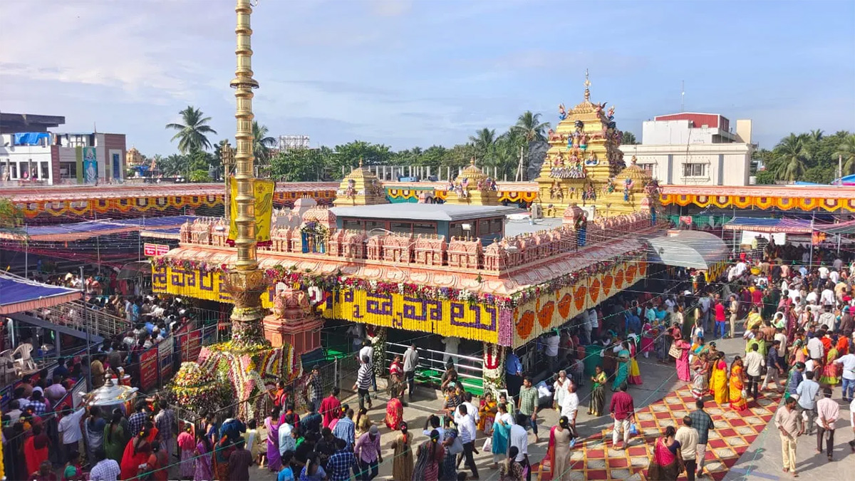 Vadapalli-Sri-Venkateswara-Swamy-Temple-at-Andhra-Pradesh_20.jpg 19