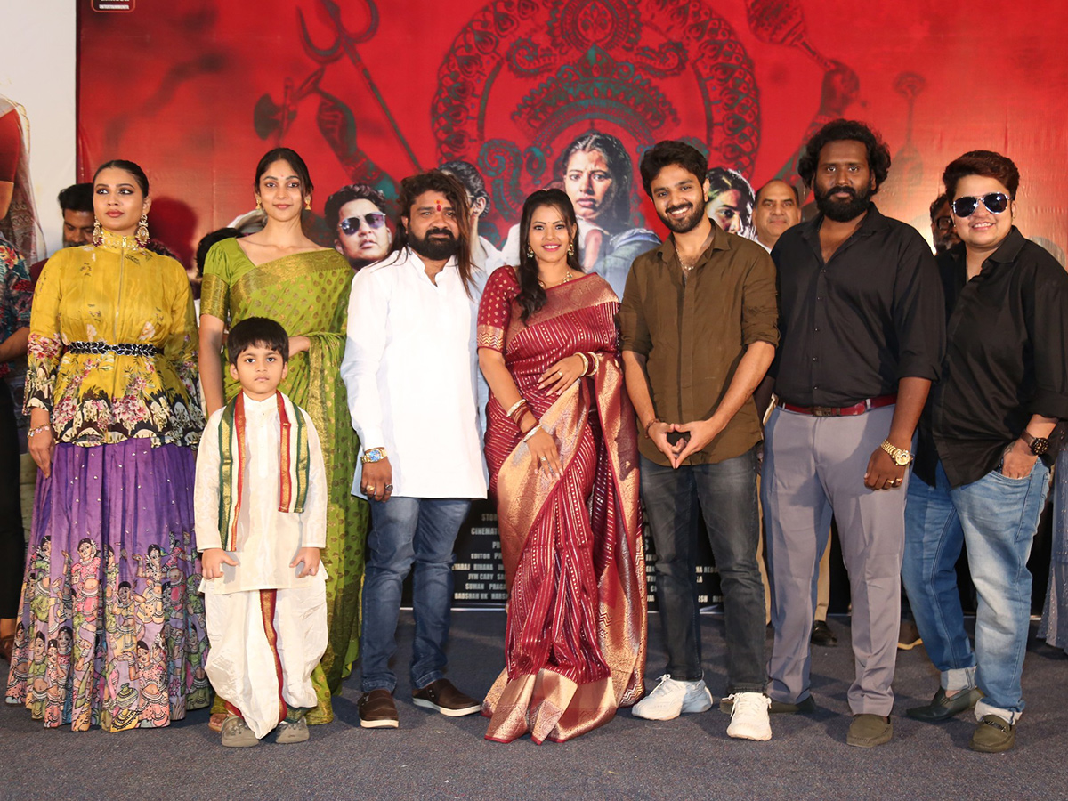 _20Friday_20Movie_20Song_20Launch_20Press_20Meet_20Photos__20_282_29.jpg 2