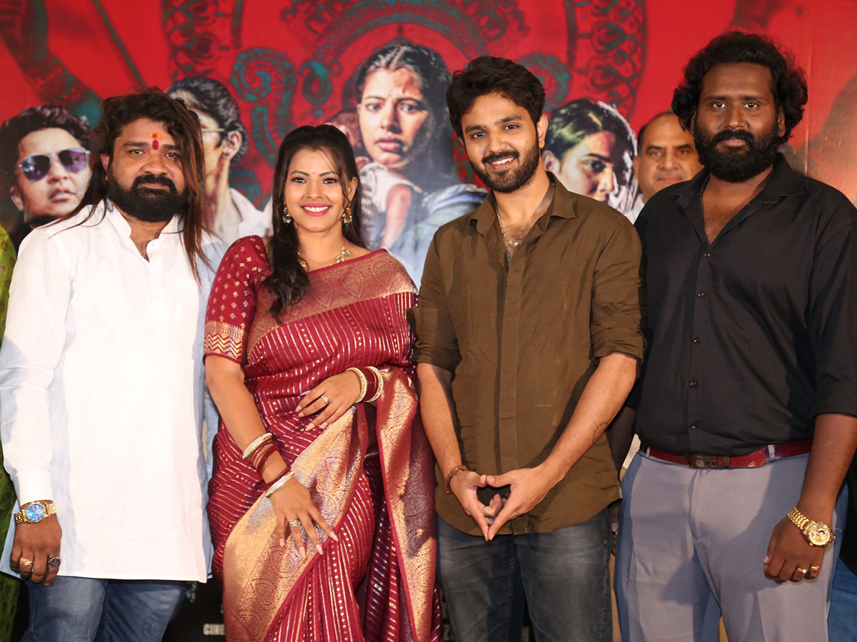 _20Friday_20Movie_20Song_20Launch_20Press_20Meet_20Photos__20_288_29.jpg 8