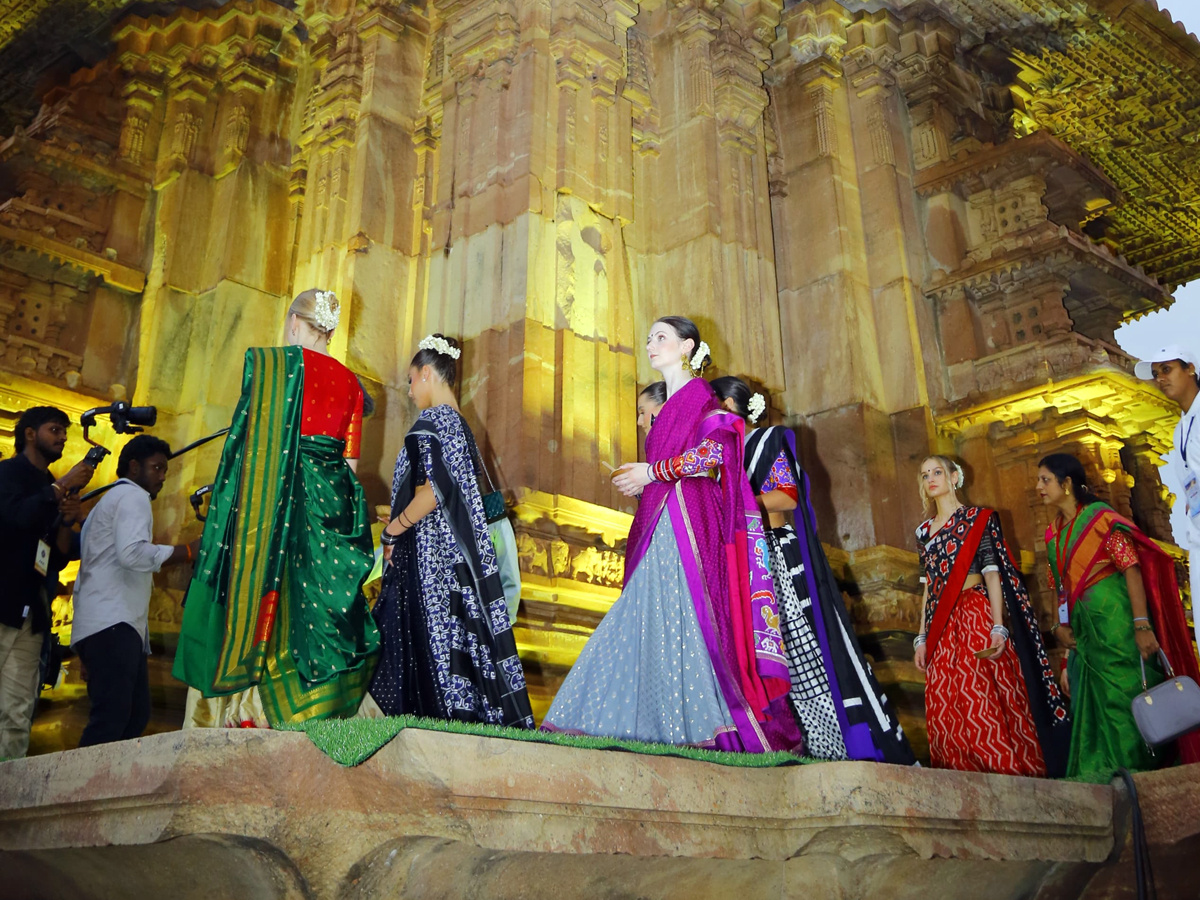 Missworld_202025_2011.jpg 12