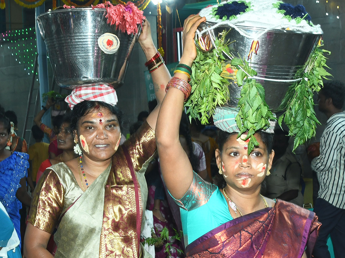 Tirupati_20Gangamma_20Jatara_202025_20Viral_20Photos__20_2814_29.jpg 14