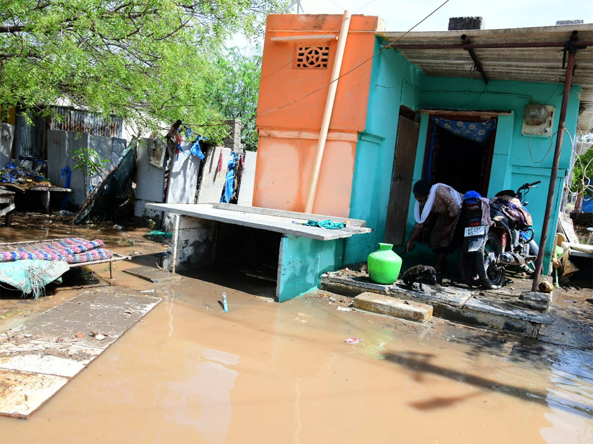 Heavy_20Rains_20In_20Anantapur_20District_20Photos_25.jpg 23