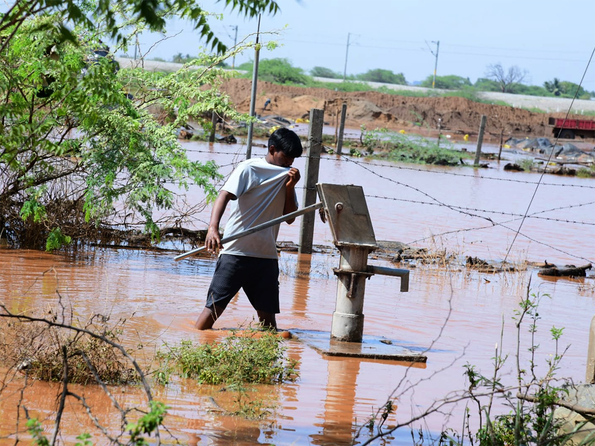 Heavy_20Rains_20In_20Anantapur_20District_20Photos_29.jpg 26
