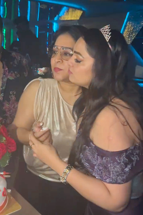 Bigg_20Boss_207_20Ashwini_20Sree_20Birthday_20celebrations_20Photos_20_282_29.jpg 3