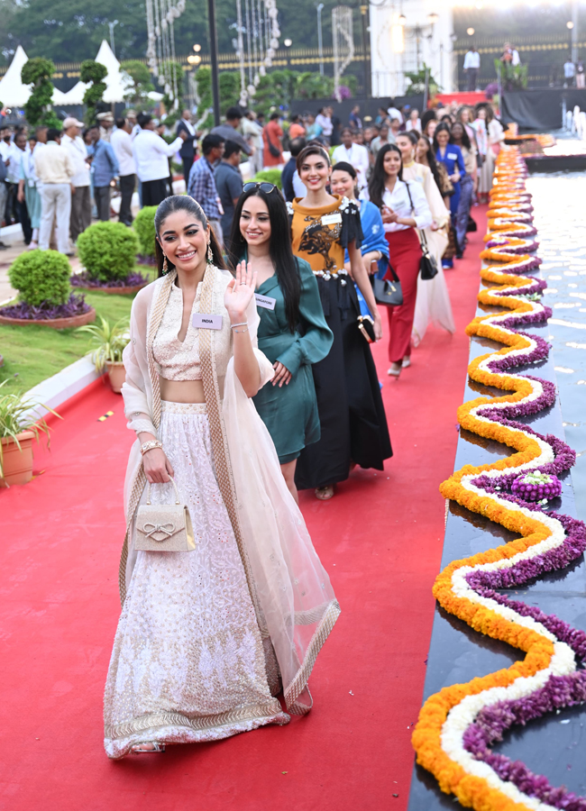 MIssWorld_202025_20in_20hyd_2014.jpg 15