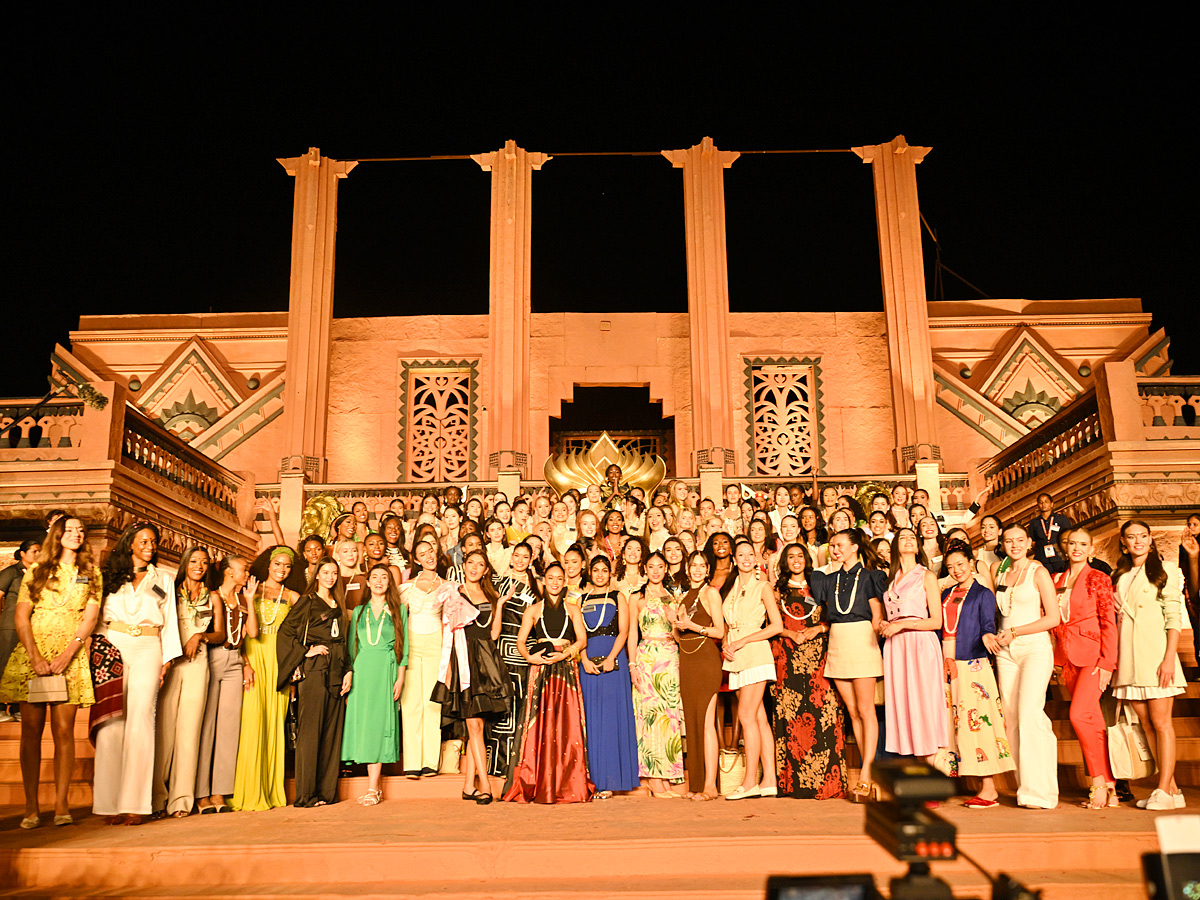 Miss_20World_202025_20Contestants_20Explore_20Ramoji_20Film_20City_20Photos_20_284_29.jpg 3