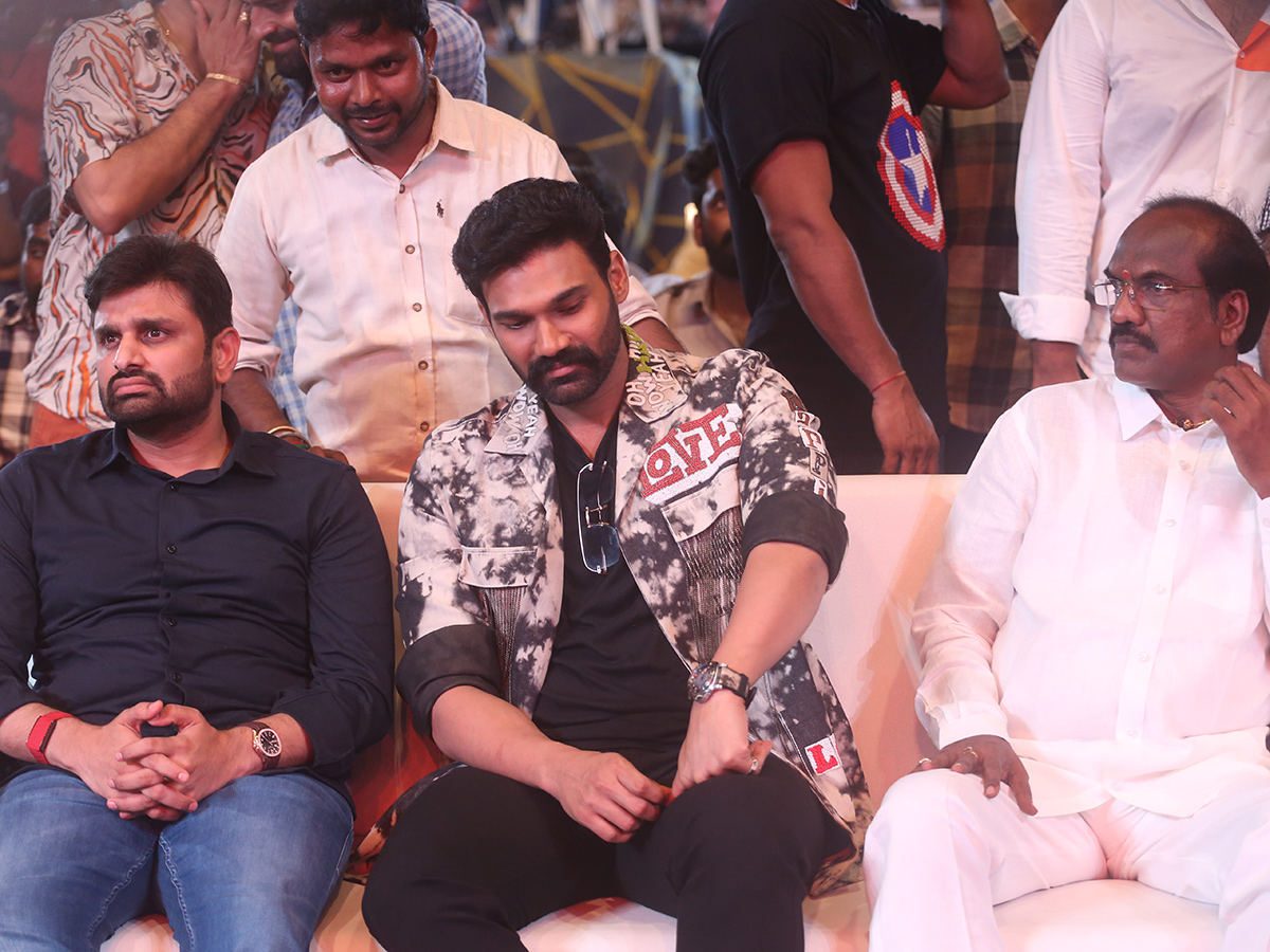 Bhairavam_20Movie_20Trailer_20Launch_20Event_20In_20Eluru_20Photos__20_2818_29.jpg 18