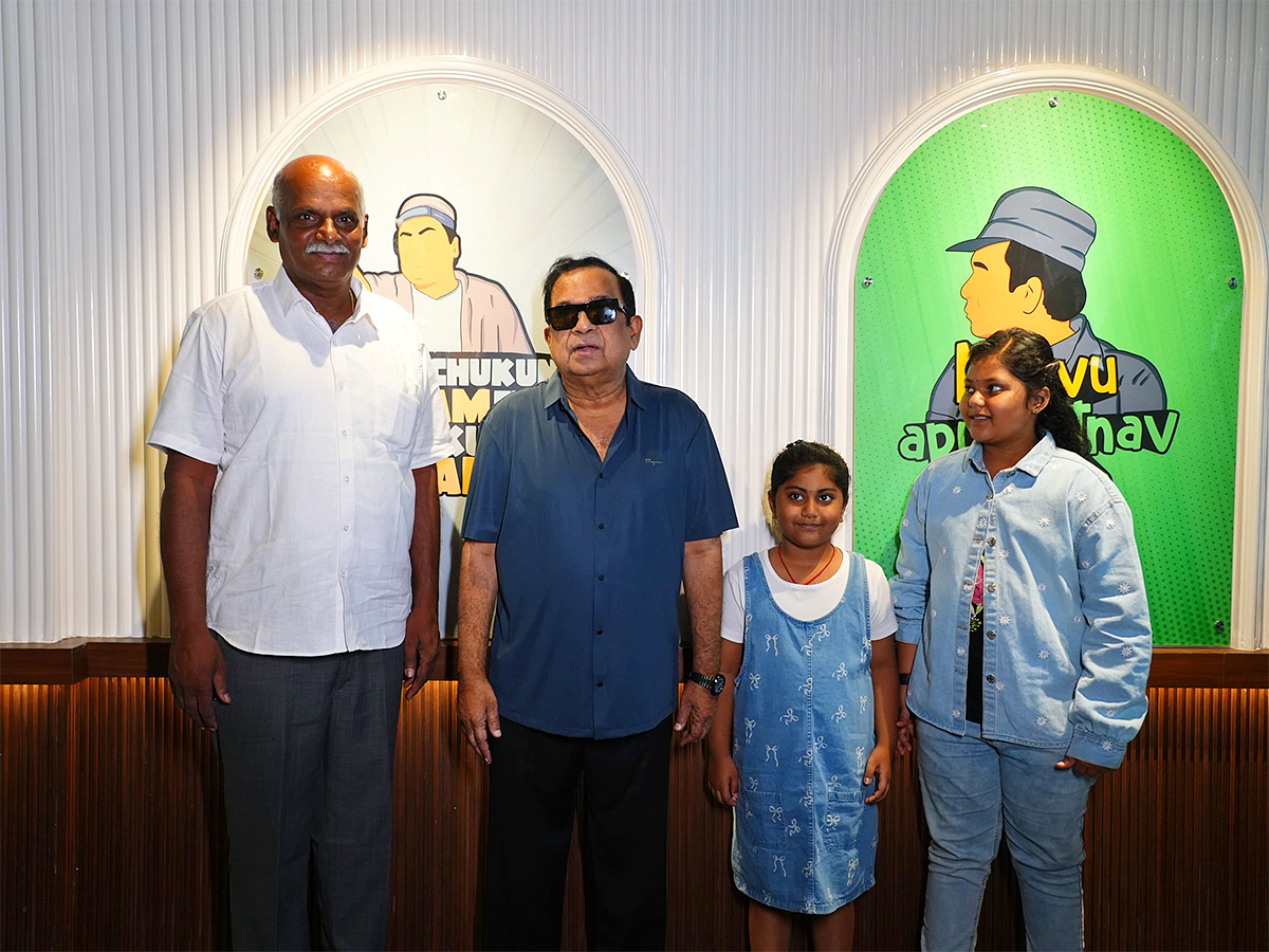 Padma_20Shri_20Brahmanandam_20Inaugurated_20Hotel_20Aho_11.jpg 10