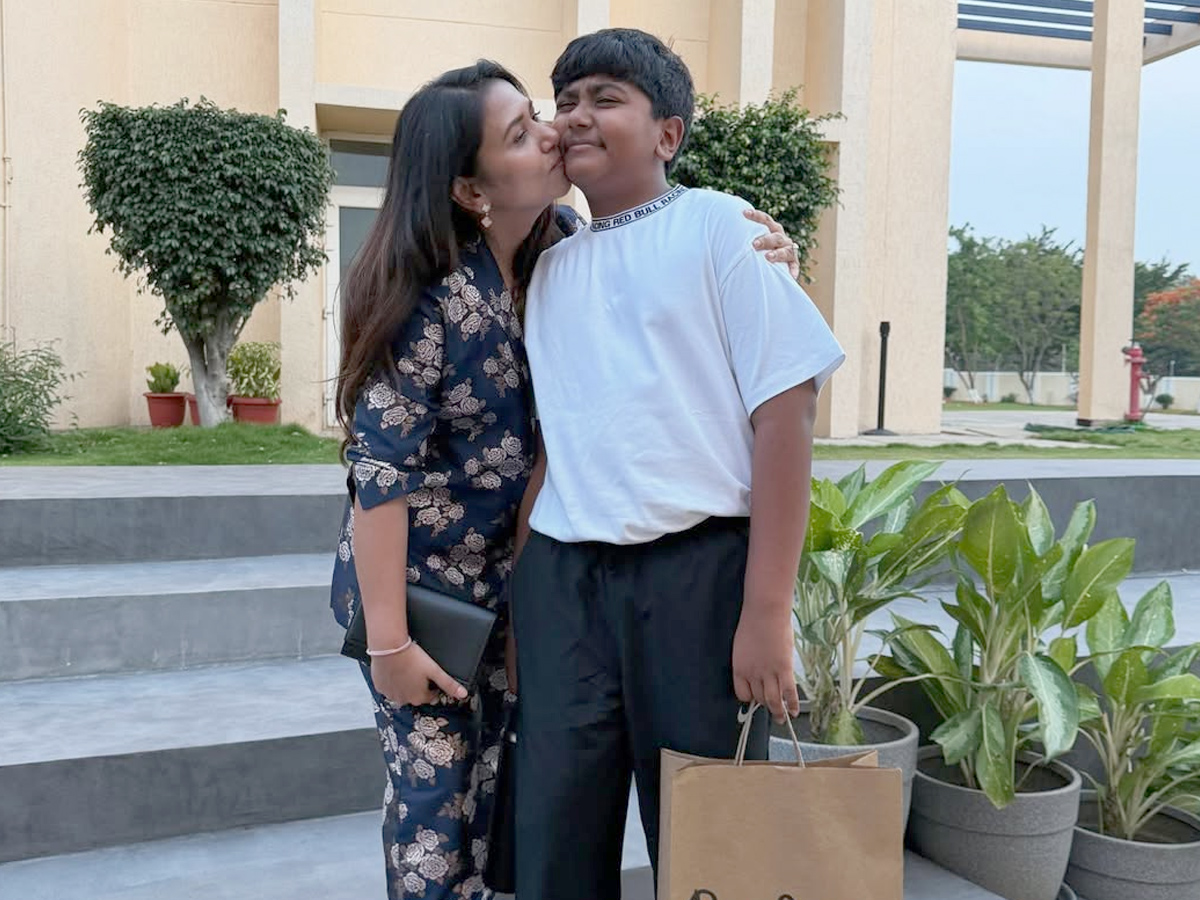 Director_20Sukumars_20wife_20Is_20Thrilled_20To_20see_20Her_20sons_20talent_20Photos_20_286_29.jpg 2
