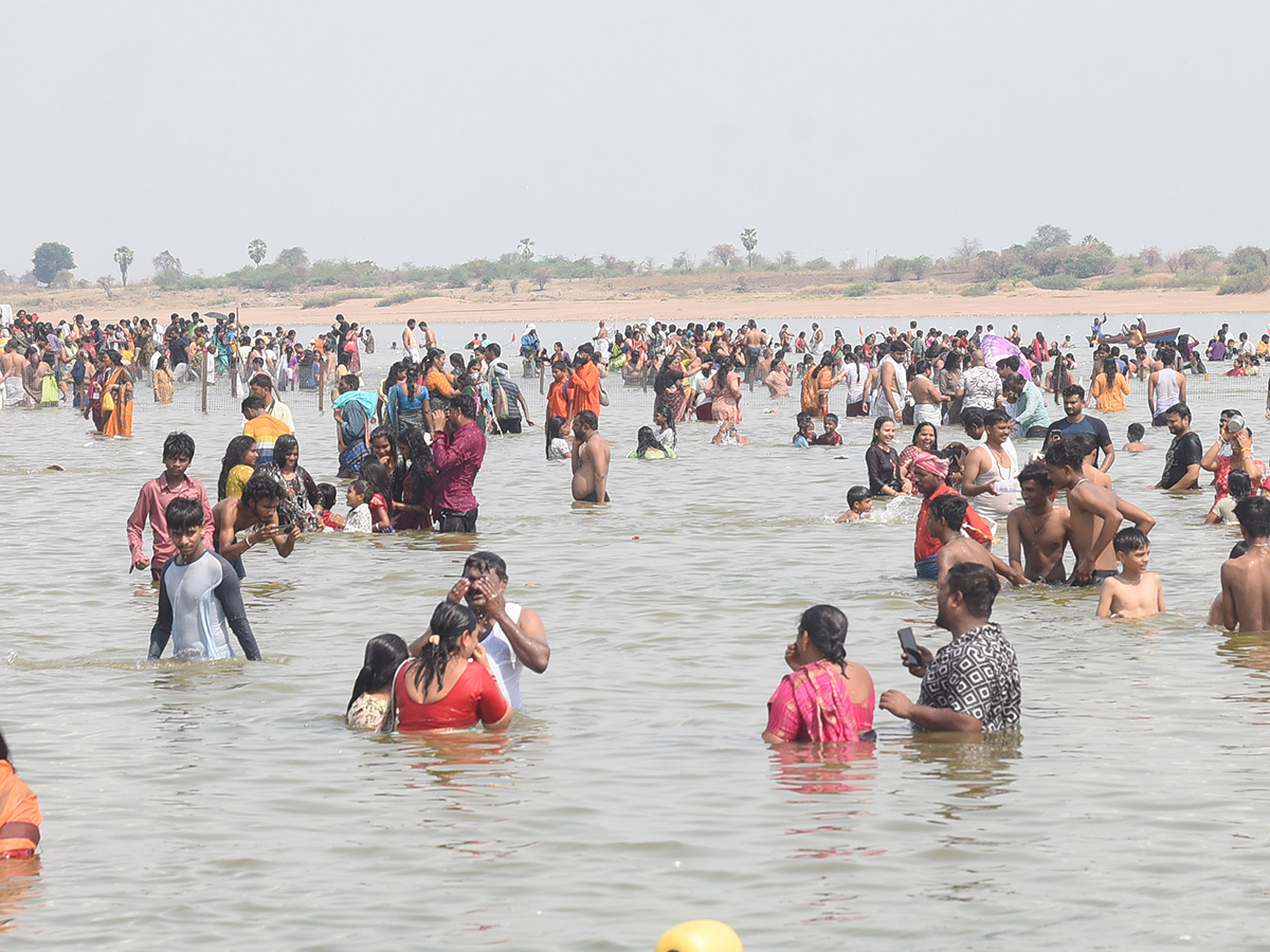 Kaleshwaram_20Saraswati_20River_20Pushkaralu_202025_20Photos__20_2811_29.jpg 11