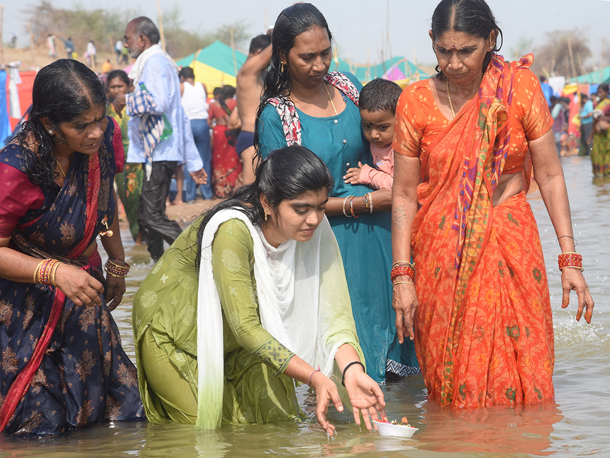 Kaleshwaram_20Saraswati_20River_20Pushkaralu_202025_20Photos__20_284_29.jpg 4