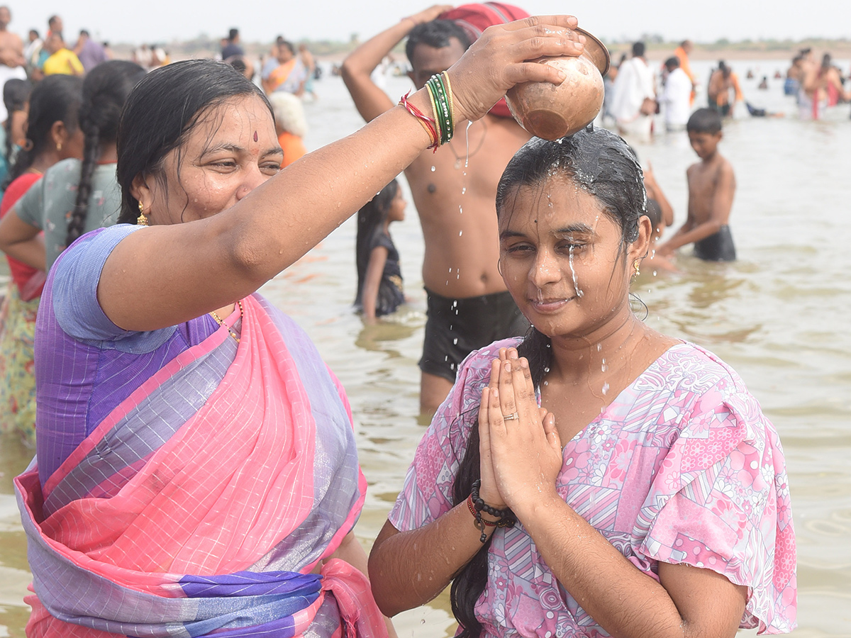 Kaleshwaram_20Saraswati_20River_20Pushkaralu_202025_20Photos__20_287_29.jpg 7