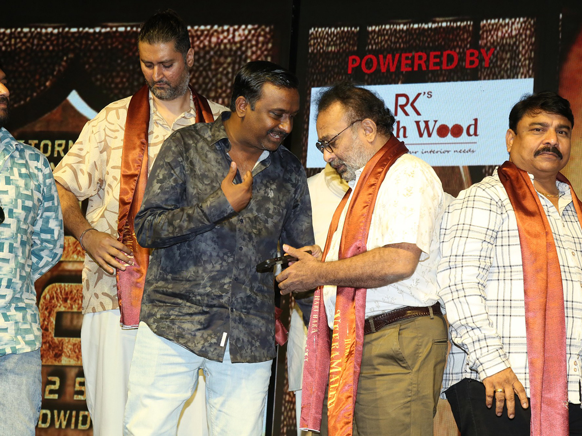 Hari_20Hara_20Veera_20Mallu_20Grand_20Press_20Meet_21.jpg 21