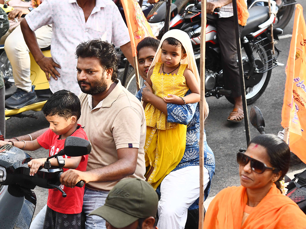 Hanuman_20Jayanti_202025_20_20Hanuman_20Shobha_20Yatra_20Vijayawada_20BRTS_20Road__20_2824_29.jpg 24