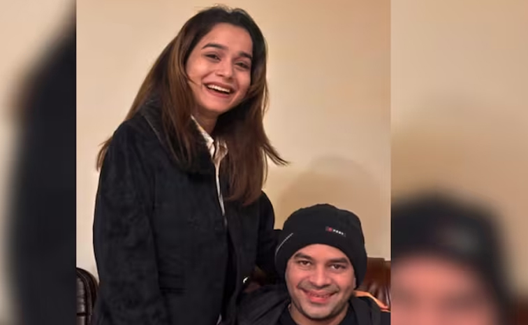 Tejpratapyadav_GirlFriend.jpg
