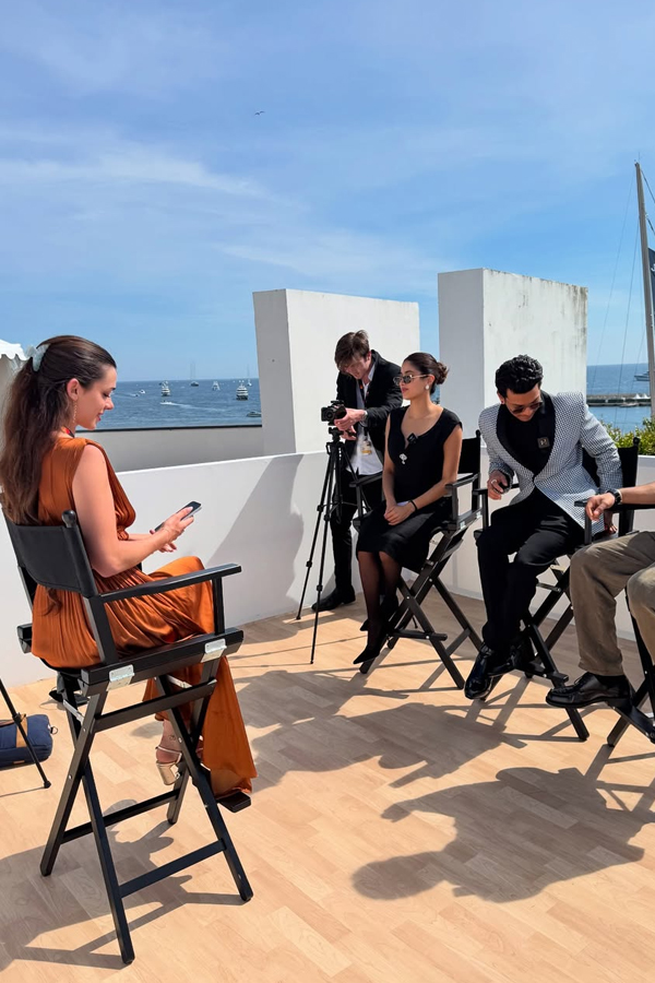 Janhvi_20Kapoor_20shares_20sweet_20moments_20from_20Cannes_20Film_20Festival_202025_20_289_29.jpg 10