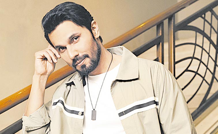 Randeep-Hooda.jpg