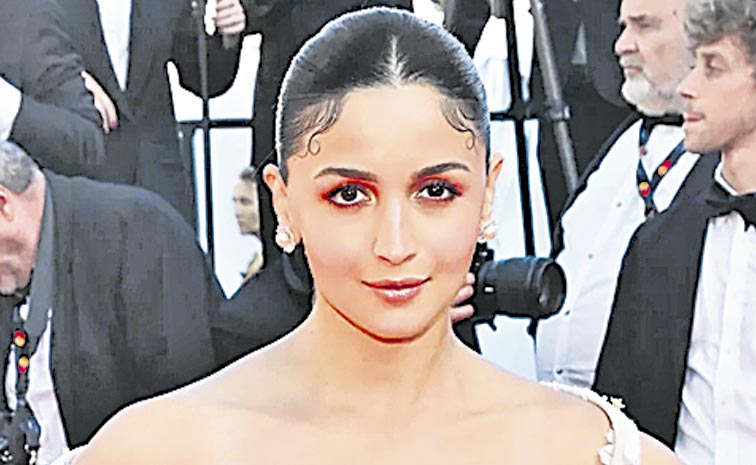 aliabhatt-2025.jpg