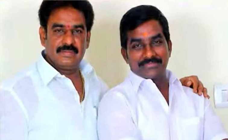 pinnelli_20ramakrishna_20reddy_20and_20his_20brother.jpg