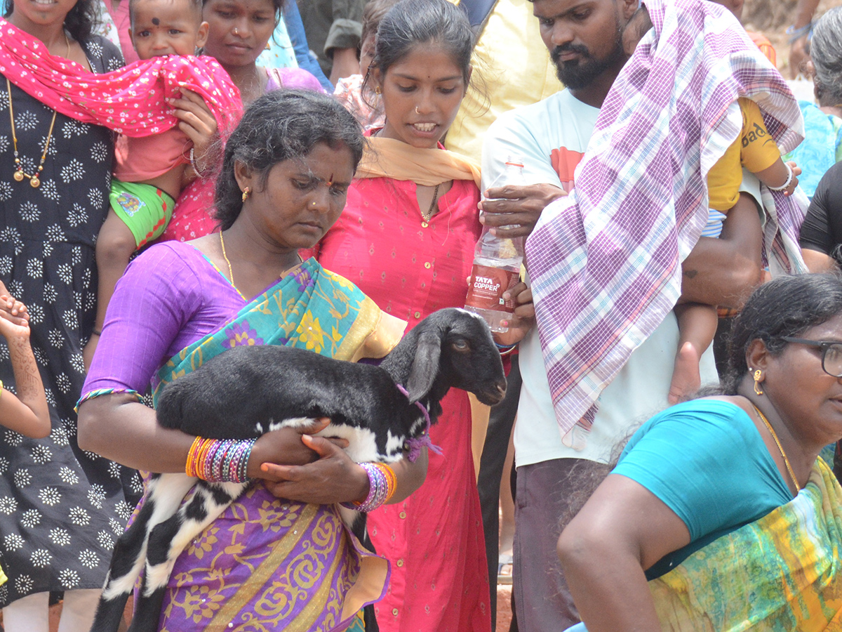 Saraswati_20Pushkaralu_202025_20in_20Telangana_20Photo_20Gallery__20_2815_29.jpg 15