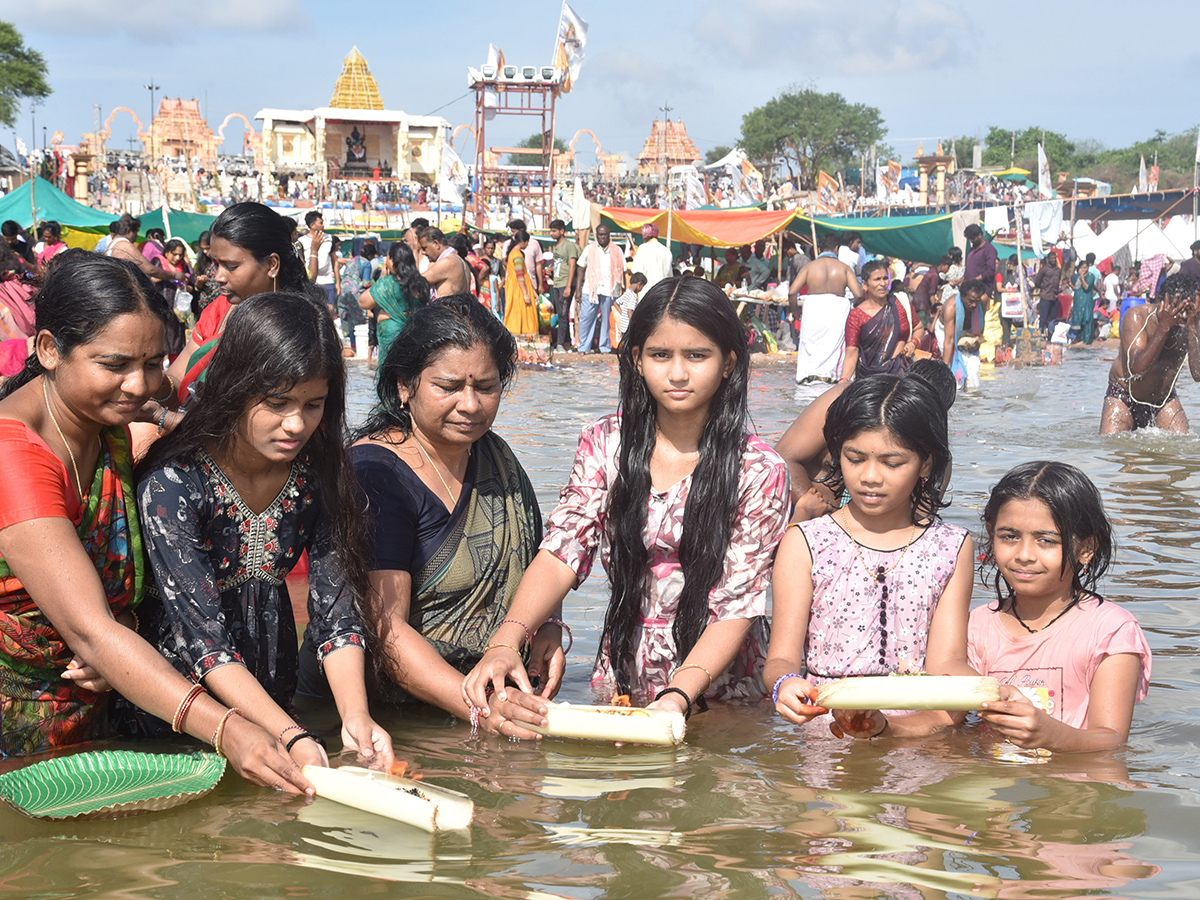 Saraswati_20Pushkaralu_202025_20in_20Telangana_20Photo_20Gallery__20_287_29.jpg 7