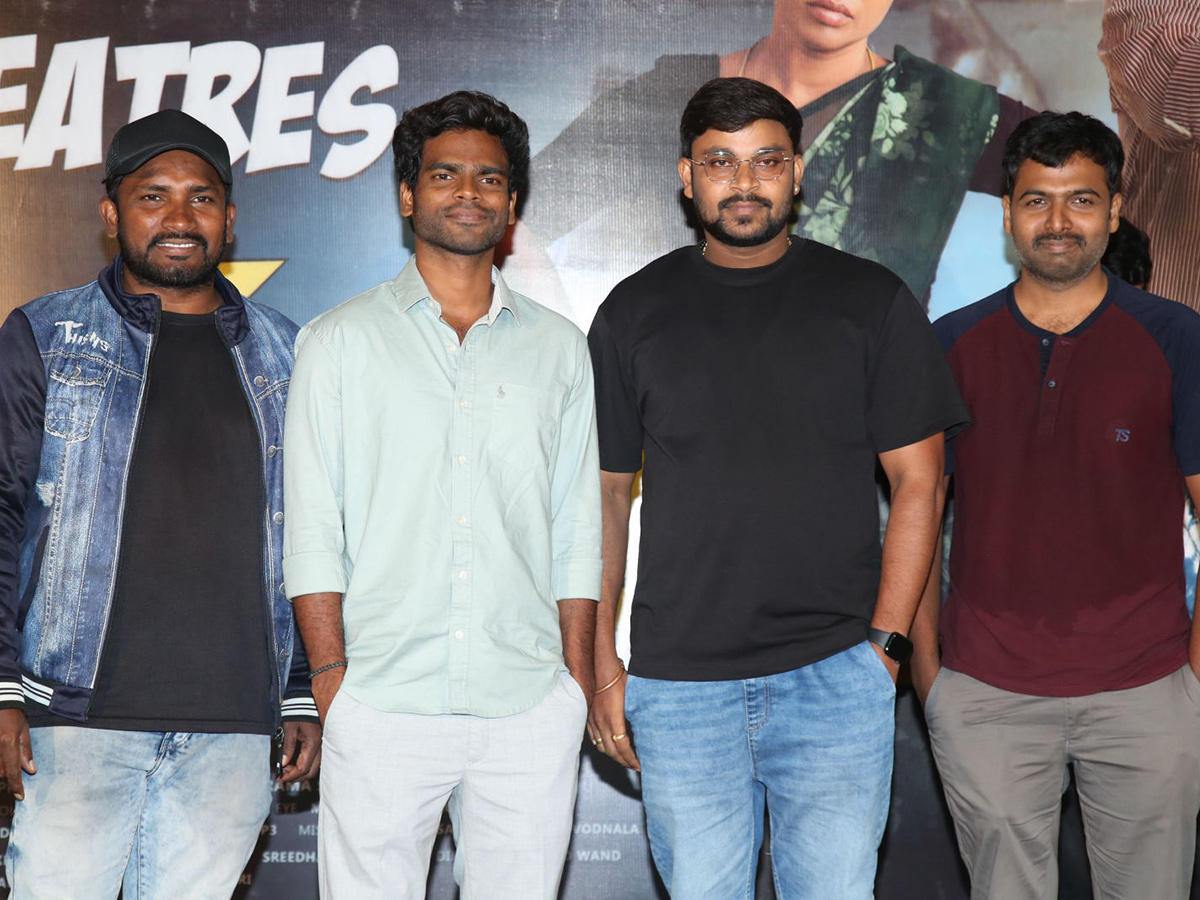 Badmashulu_20Movie_20Trailer_20Launch_20Event_20Photos__20_289_29.jpg 9