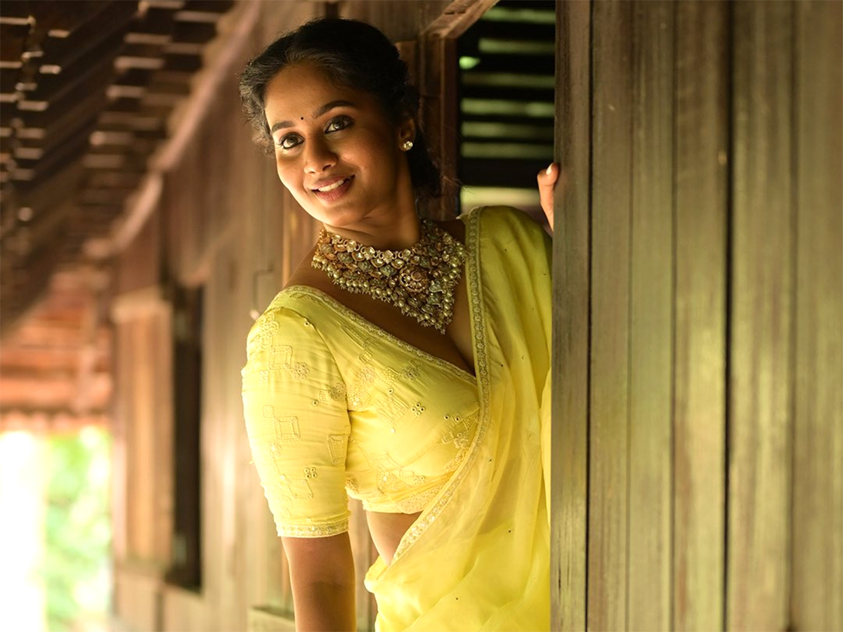 Peddha_20Kapu_201_20Movie_20Actress_20Brigida_20Saga_20Viral_20Photos__20_2822_29.jpg 22
