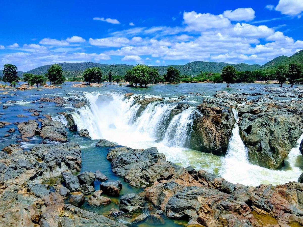 waterfalls_20in_20tamilanadu1.jpg 1