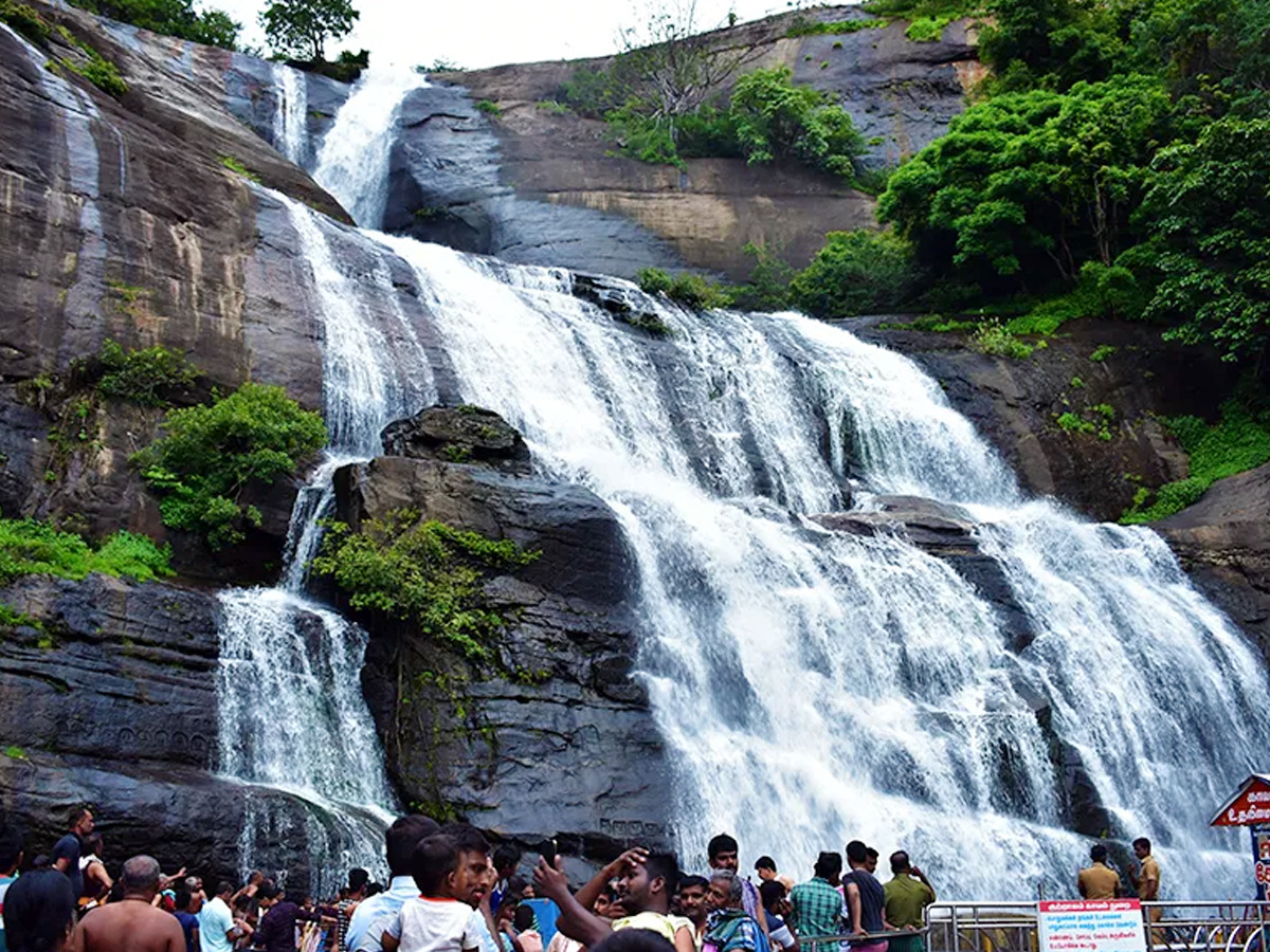 waterfalls_20in_20tamilanadu2.jpg 2