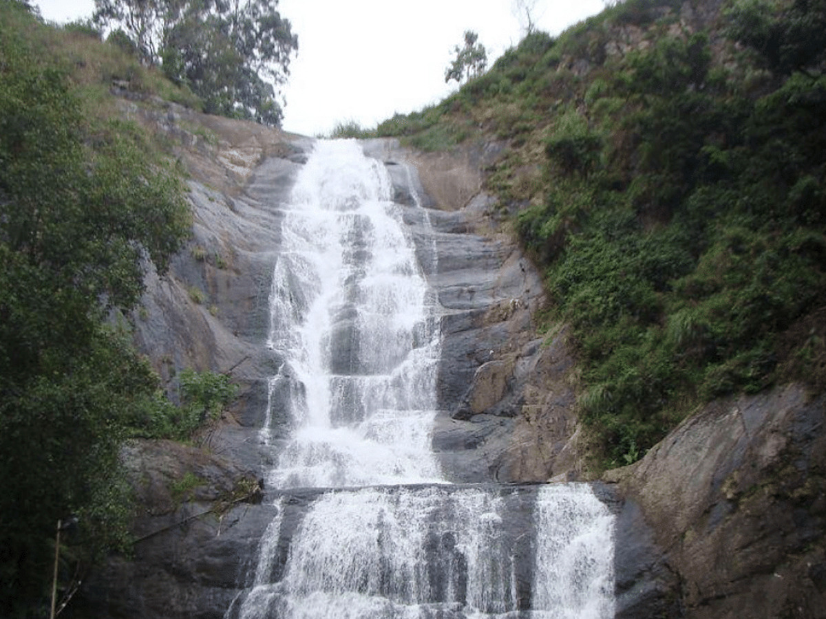 waterfalls_20in_20tamilanadu5.jpg 5