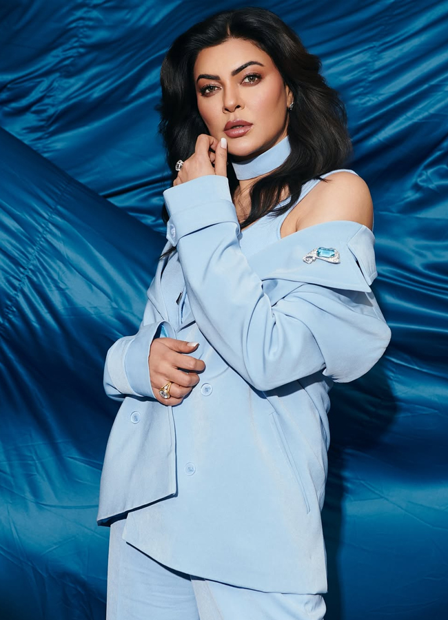 sushmithasen4.jpg 5