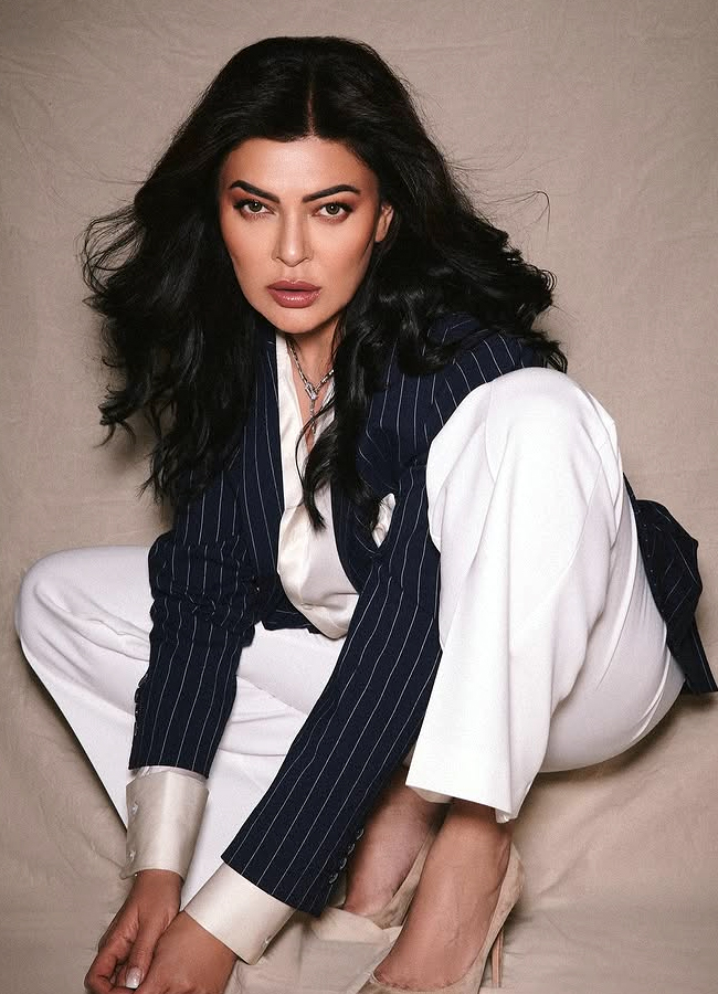 sushmithasen7.jpg 8