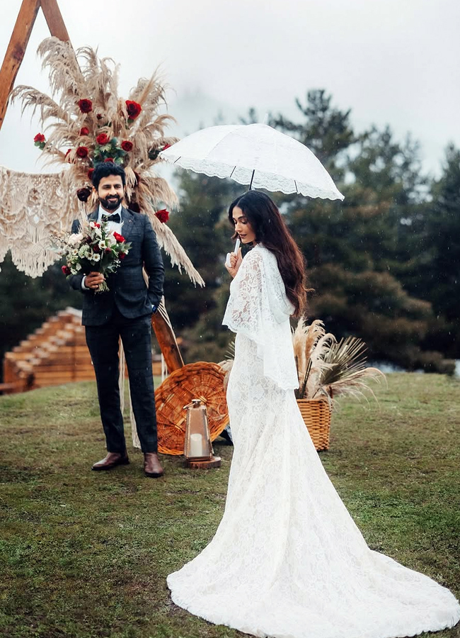 Malli_20raava_20actress_20wedding_20anniversary1.jpg 2