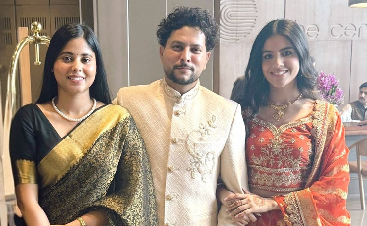 Kuldeep_20Yadav_20gets_20engaged_20to_20childhood_20friend_20Vanshika_20in_20Lucknow_20photos_20_281_29.jpg 2