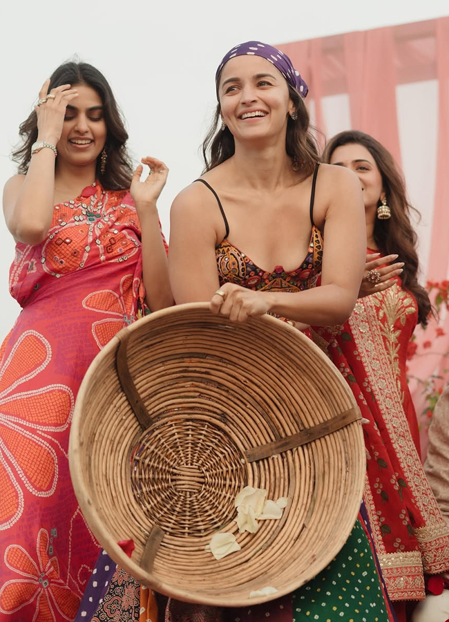 alia_20bhatt15.jpg 16