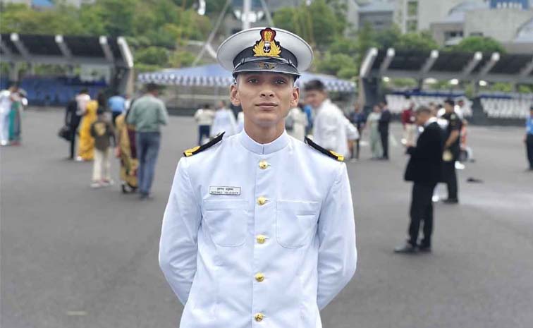 navy.jpg
