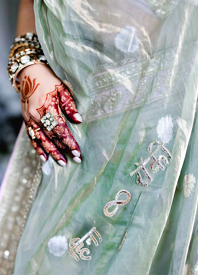 Hina_20Khan_20marries_20Rocky_20Jaiswal_20in_20an_20intimate_20ceremony_20amid_20cancer_20battle_20Photos__20_2817_29.jpg 17
