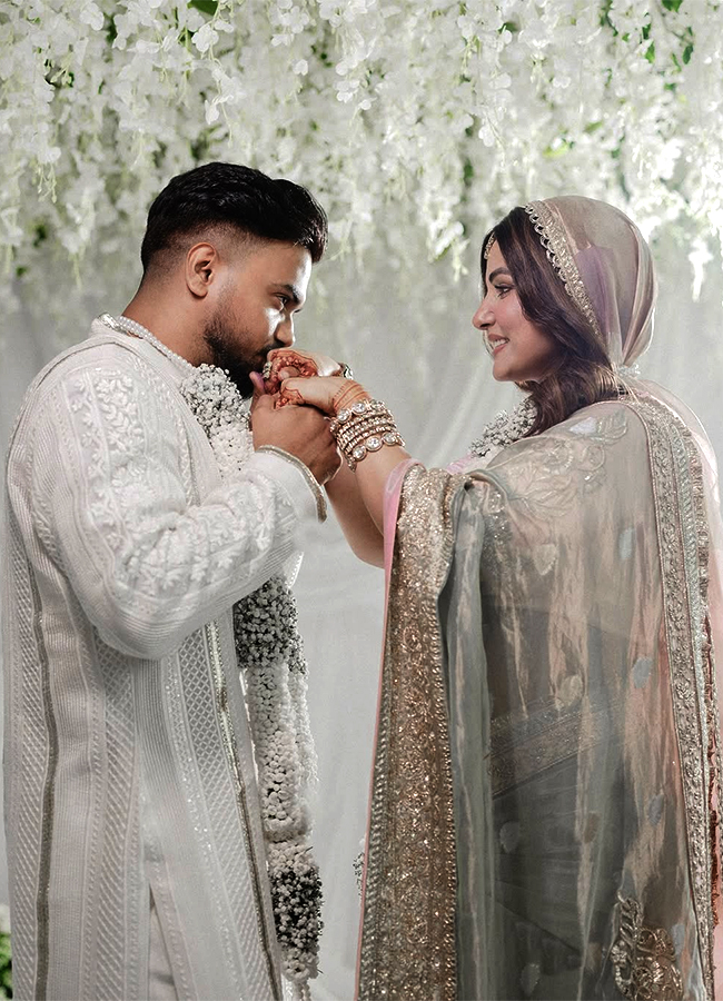 Hina_20Khan_20marries_20Rocky_20Jaiswal_20in_20an_20intimate_20ceremony_20amid_20cancer_20battle_20Photos__20_283_29.jpg 3