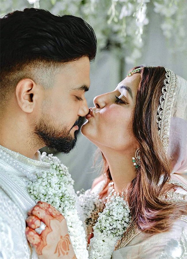 Hina_20Khan_20marries_20Rocky_20Jaiswal_20in_20an_20intimate_20ceremony_20amid_20cancer_20battle_20Photos__20_289_29.jpg 9